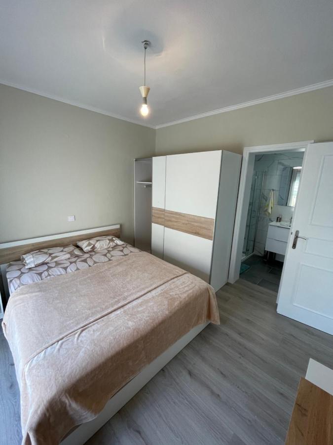2-Bedroom Luxury Family Home Flojitá Kültér fotó