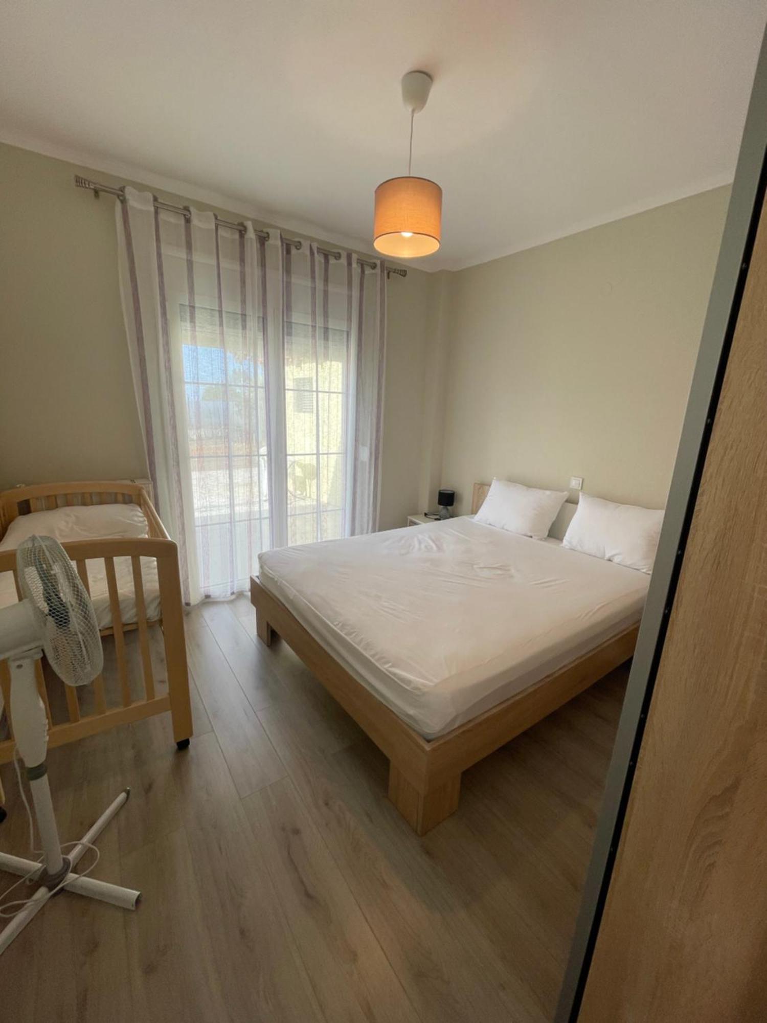 2-Bedroom Luxury Family Home Flojitá Kültér fotó